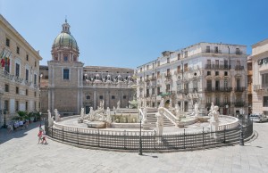 Manifesta 12: Palermo - Piazza Pretoria (C) pitrs stock.adobe.com_AdobeStock_121744778